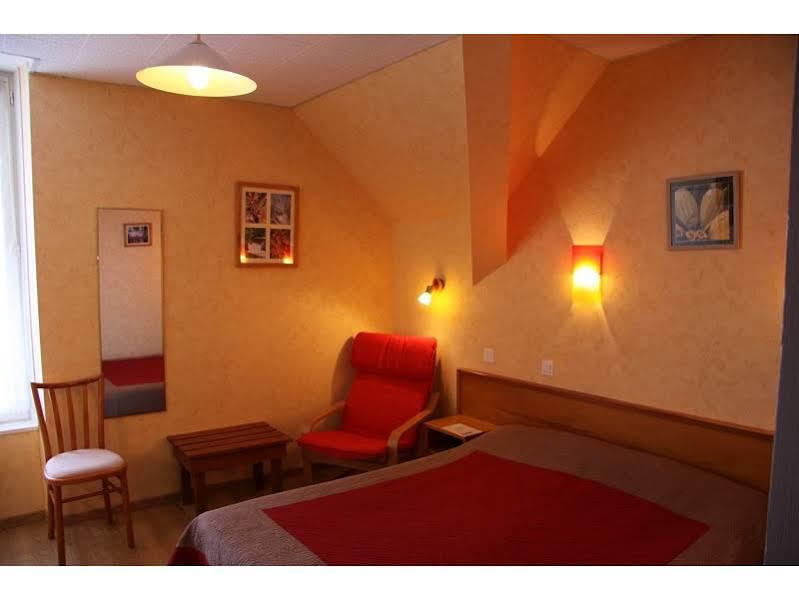 Les Chemins Francis - Modern Hotel Bagnols-les-Bains Eksteriør billede