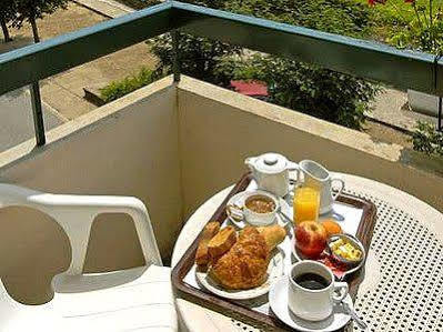 Les Chemins Francis - Modern Hotel Bagnols-les-Bains Eksteriør billede
