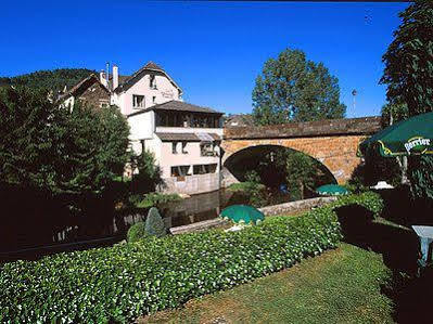 Les Chemins Francis - Modern Hotel Bagnols-les-Bains Eksteriør billede